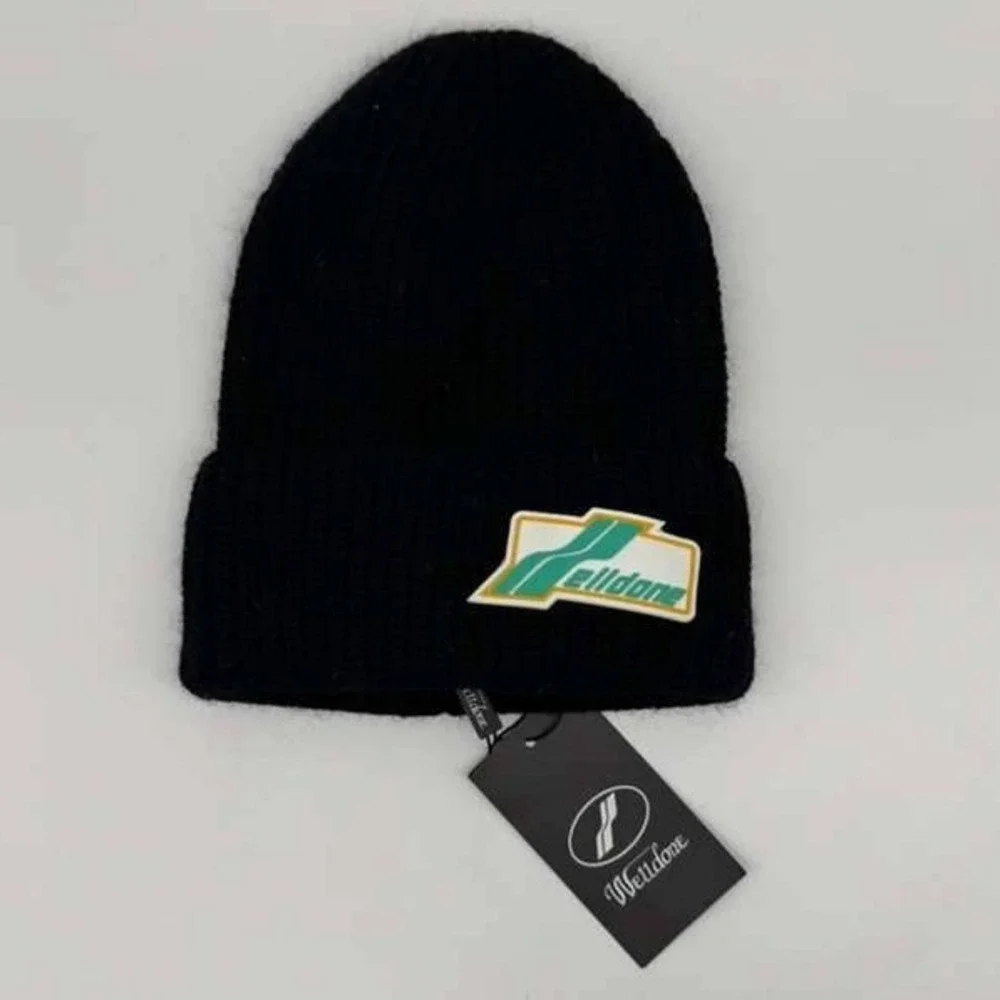 We11done Mirror‎ Logo Ribbed Beanie - Black - One Size - NIB
